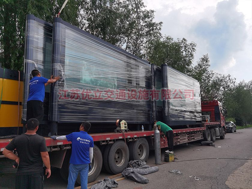 重庆新疆克拉玛依市候车亭第二批装车发货